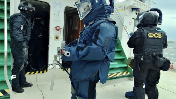 Пограничники «отбили» круизное судно в ходе учений в Черном море Пограничники «отбили» круизное судно в ходе учений в Черном море