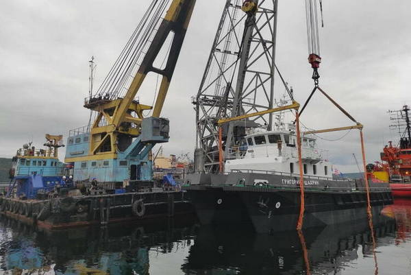 В Мурманске спустили на воду большой гидрографический катер "Григорий Шадрин" В Мурманске спустили на воду большой гидрографический катер "Григорий Шадрин"