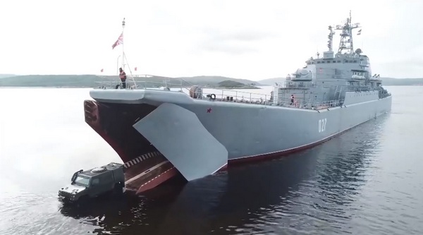 Минобороны привлекло к учениям в Крыму 10 тысяч военных и 40 боевых кораблей Минобороны привлекло к учениям в Крыму 10 тысяч военных и 40 боевых кораблей