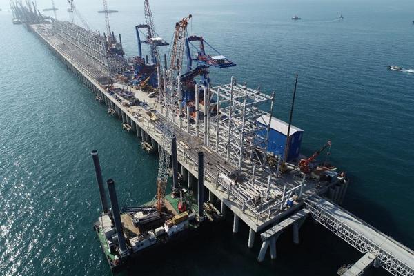 Госэкспертиза проверила достоверность сметы строительства нефтяного терминала в порту Темрюк Госэкспертиза проверила достоверность сметы строительства нефтяного терминала в порту Темрюк