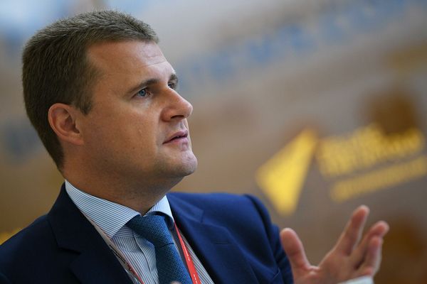 Глава Минвостокразвития предложил перенести морские терминалы из Владивостока Глава Минвостокразвития предложил перенести морские терминалы из Владивостока
