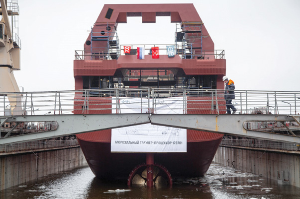 Второй «Капитан» коснулся воды Второй «Капитан» коснулся воды