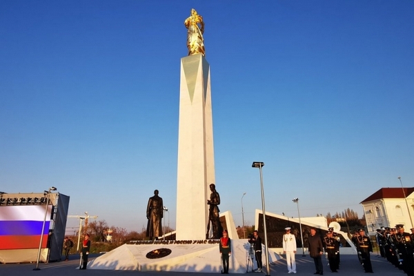 В Севастополе открыли памятник павшим в годы Гражданской войны - видео В Севастополе открыли памятник павшим в годы Гражданской войны - видео